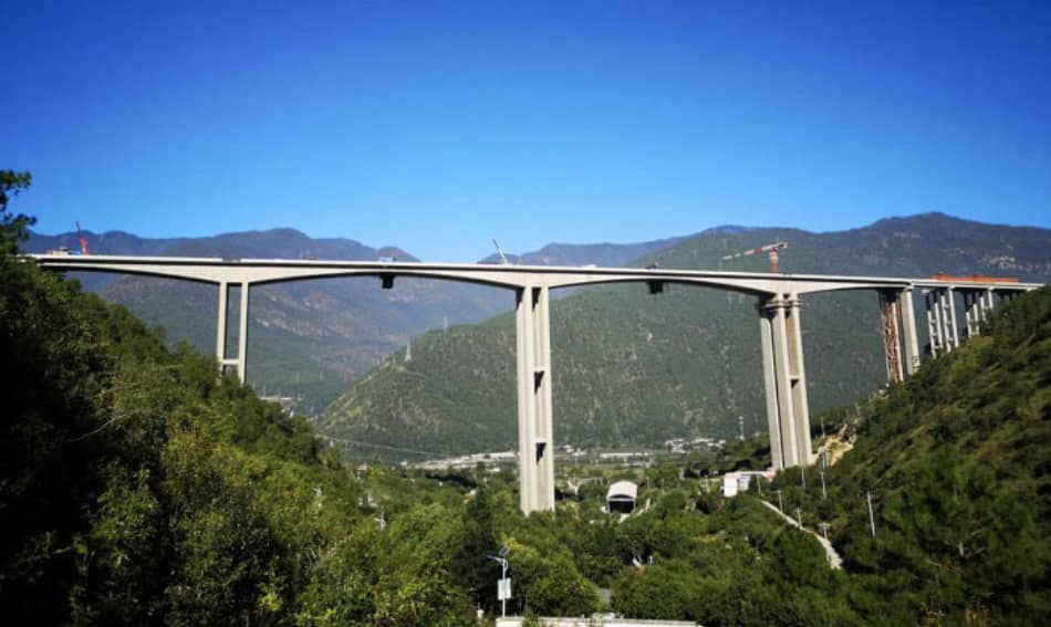 Yanyang Number 1 Bridge