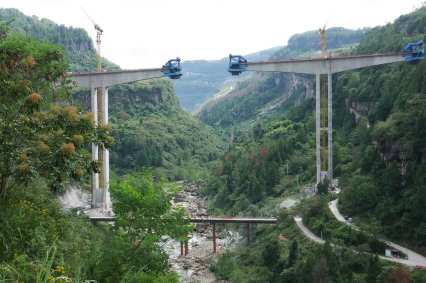 Lizi Longhe Bridge