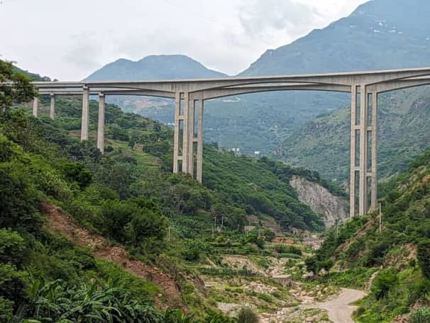 Sanchahe Bridge Geqiao